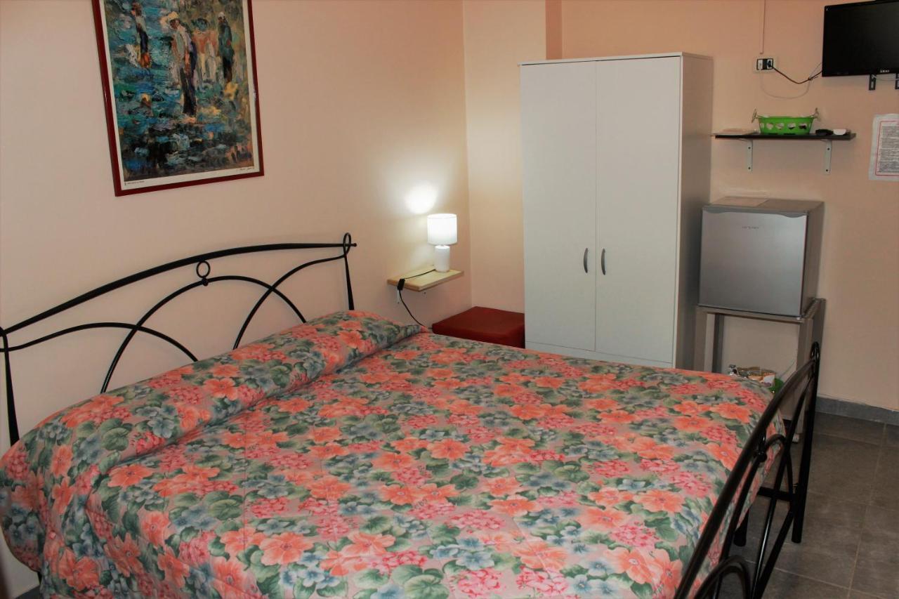 Casadolcecasalatina Bed & Breakfast ภายนอก รูปภาพ