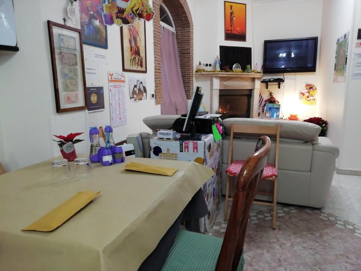 Casadolcecasalatina Bed & Breakfast ภายนอก รูปภาพ
