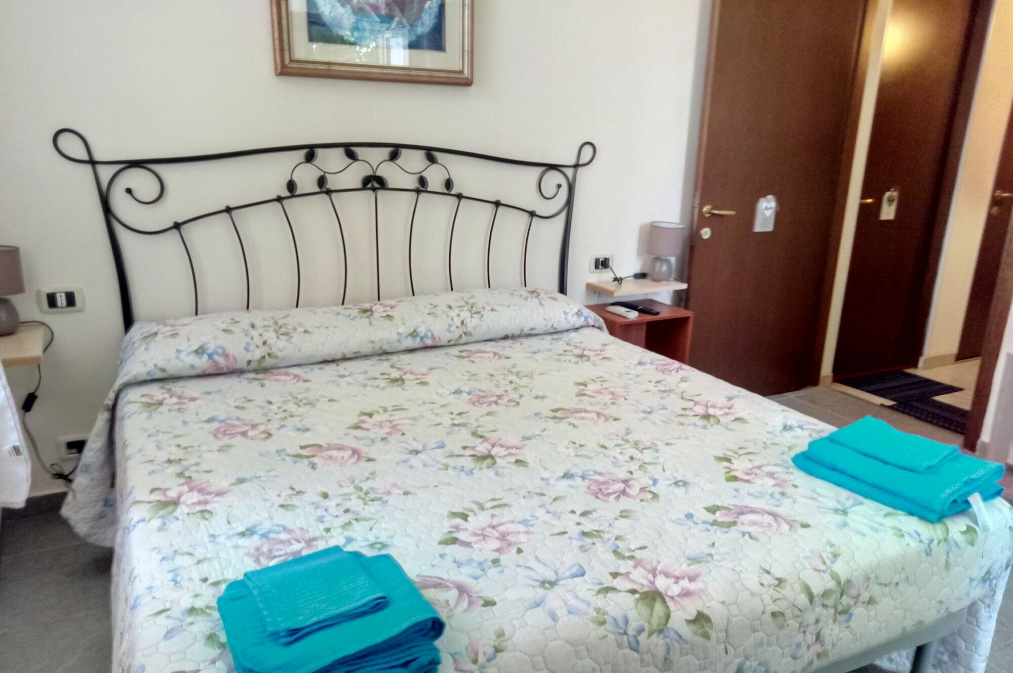 Casadolcecasalatina Bed & Breakfast ภายนอก รูปภาพ